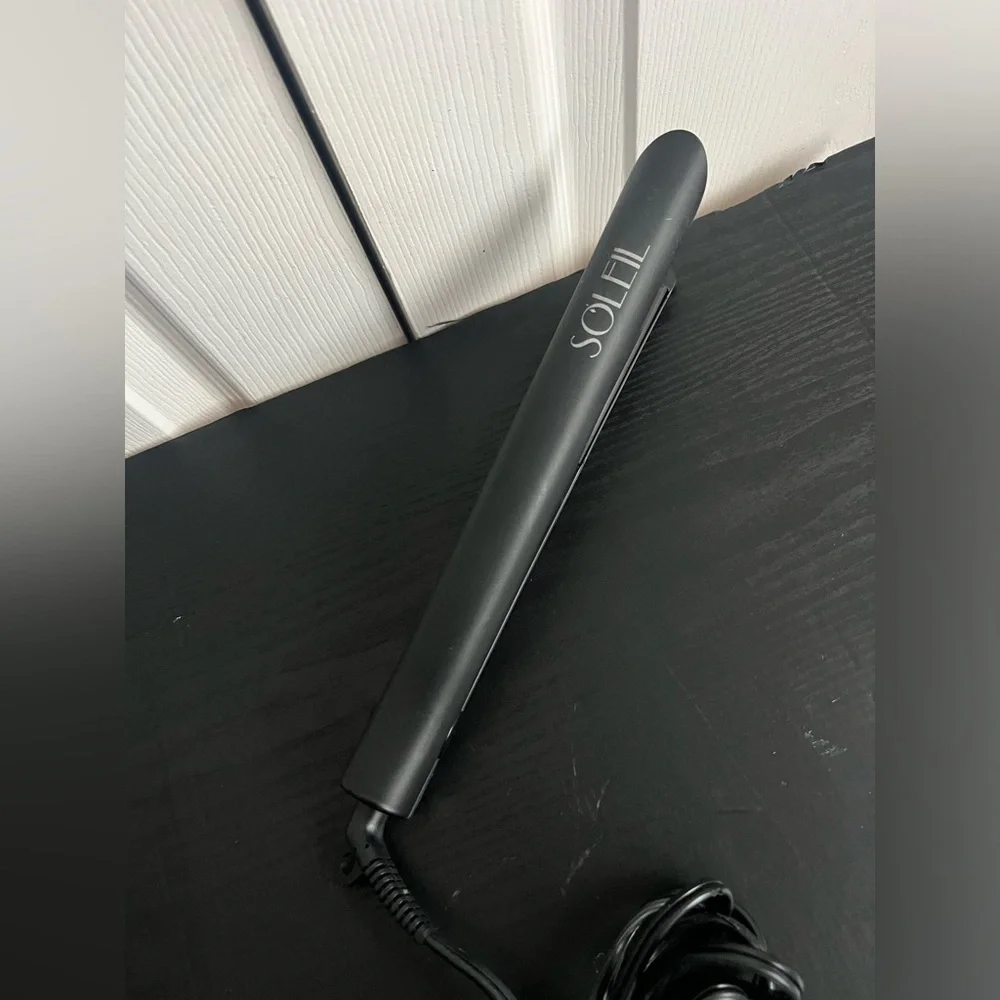 Soleil Hair Flat Iron L10HSC-B1 Tested and Works